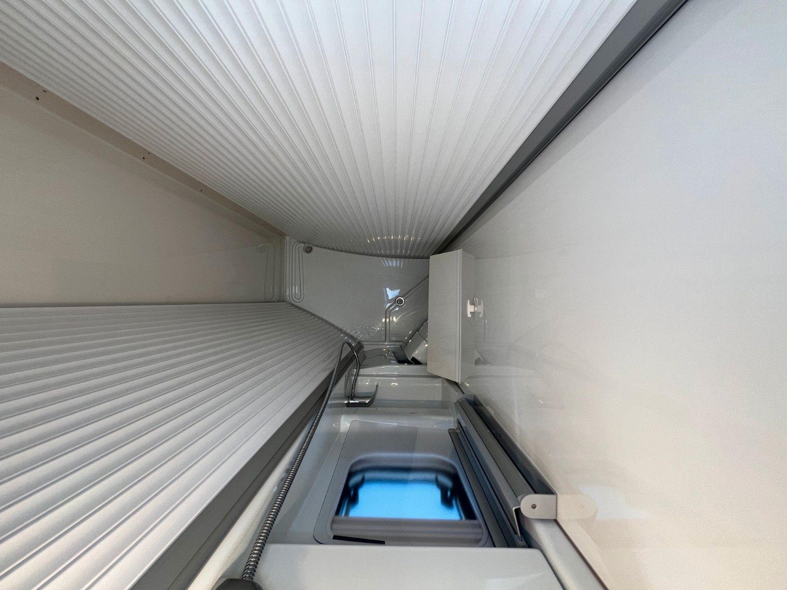 Fahrzeugabbildung Malibu Van first class - two rooms GT skyview 640 LE RB