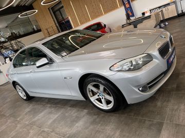 BMW 525d Lim. Aut.*NAVI*PDC*SHZ*STARTSTOP*VOLLLEDER*