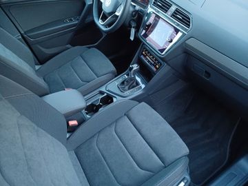 Fahrzeugabbildung Volkswagen Tiguan Allspace 1.5 DSG Navi/LED/ACC/Alu18"/7-S