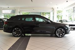CUPRA Leon 1.5 eTSI Sportstourer~PANO~Assistenzpak. XL