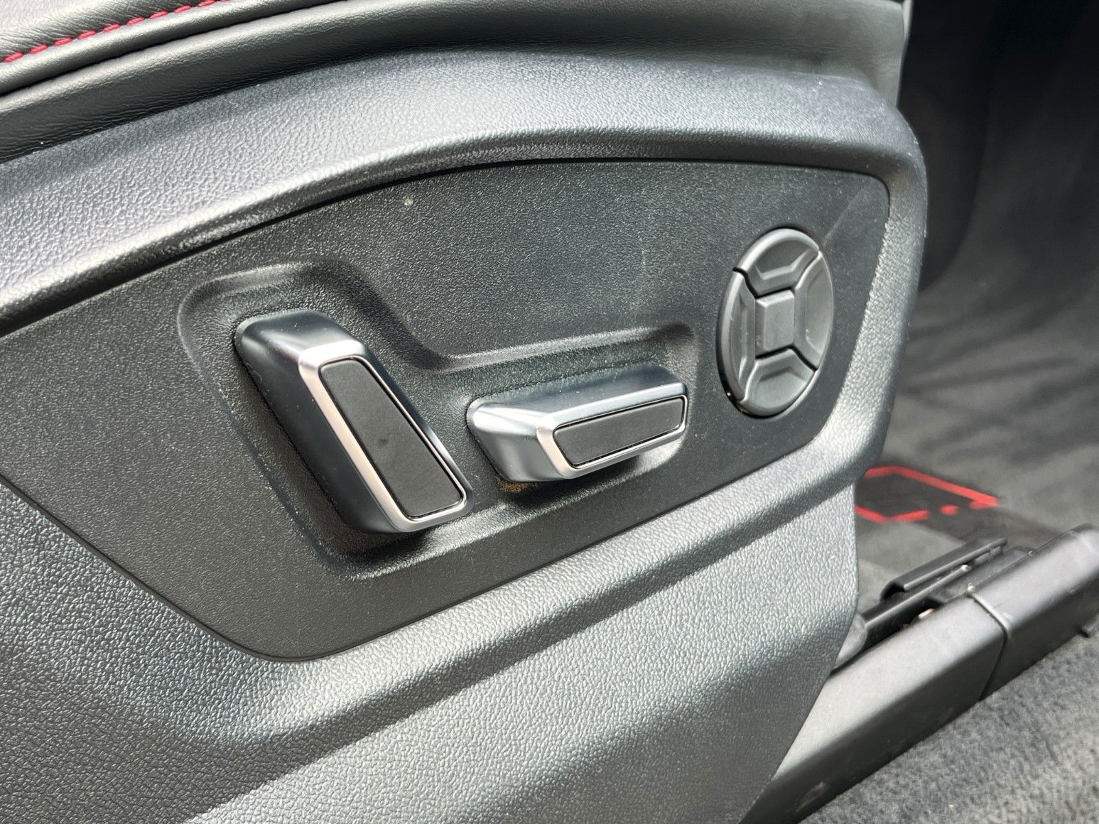 Fahrzeugabbildung Audi SQ7 4.0 TDI quattro*B&O*Pano*HuD*ViCo*LHZ*SHZ*