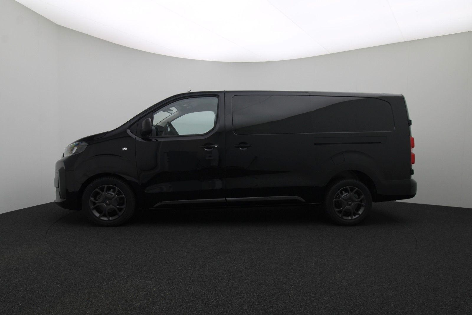 Fahrzeugabbildung Fiat Scudo L3 Multicab XL Diesel 180 AT