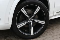Fahrzeugabbildung Volvo XC90 B5 D AWD Autom Inscription*STDHZG*PANO*LUFT