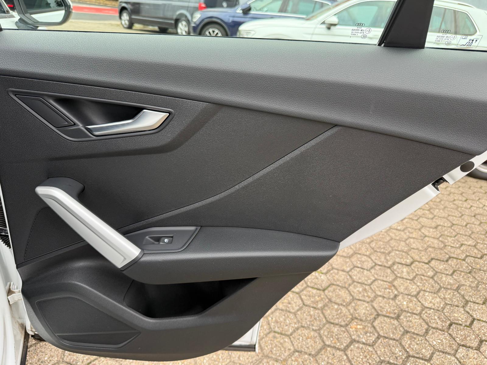 Audi Q2 35 TFSI*AHK*Tempomat*Leder*Navi*
