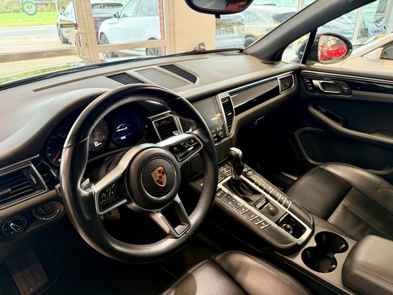 Fahrzeugabbildung Porsche Macan S Panorama/Kamera/DAB/20Zoll/APPROVED