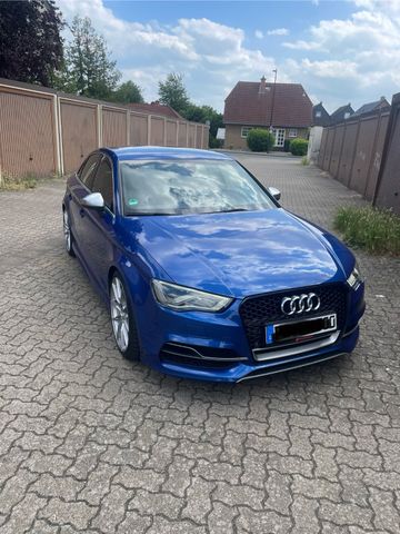 AUDI S3 2.0 TFSI S tronic quattro -