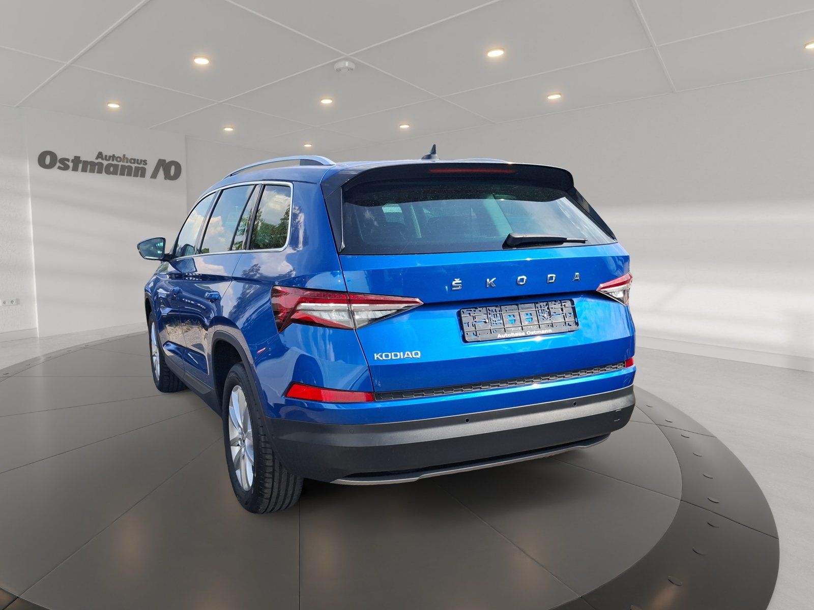 Skoda Kodiaq Style 2.0 TDI AHK DCC Pano RFK Matrix STH imagem 2