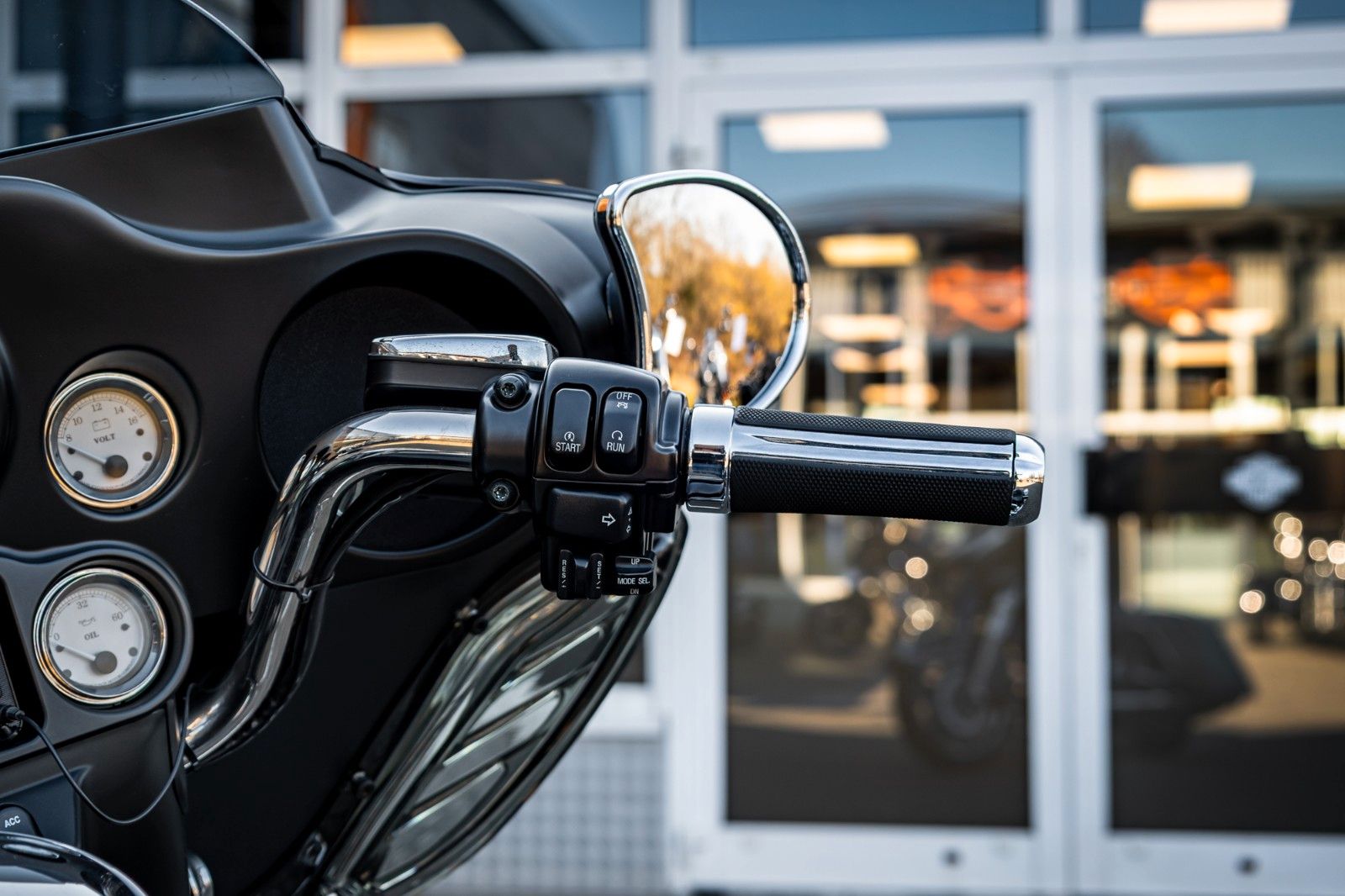 Fahrzeugabbildung Harley-Davidson FLHX Street Glide 103 cui - KERN-AUSPUFF