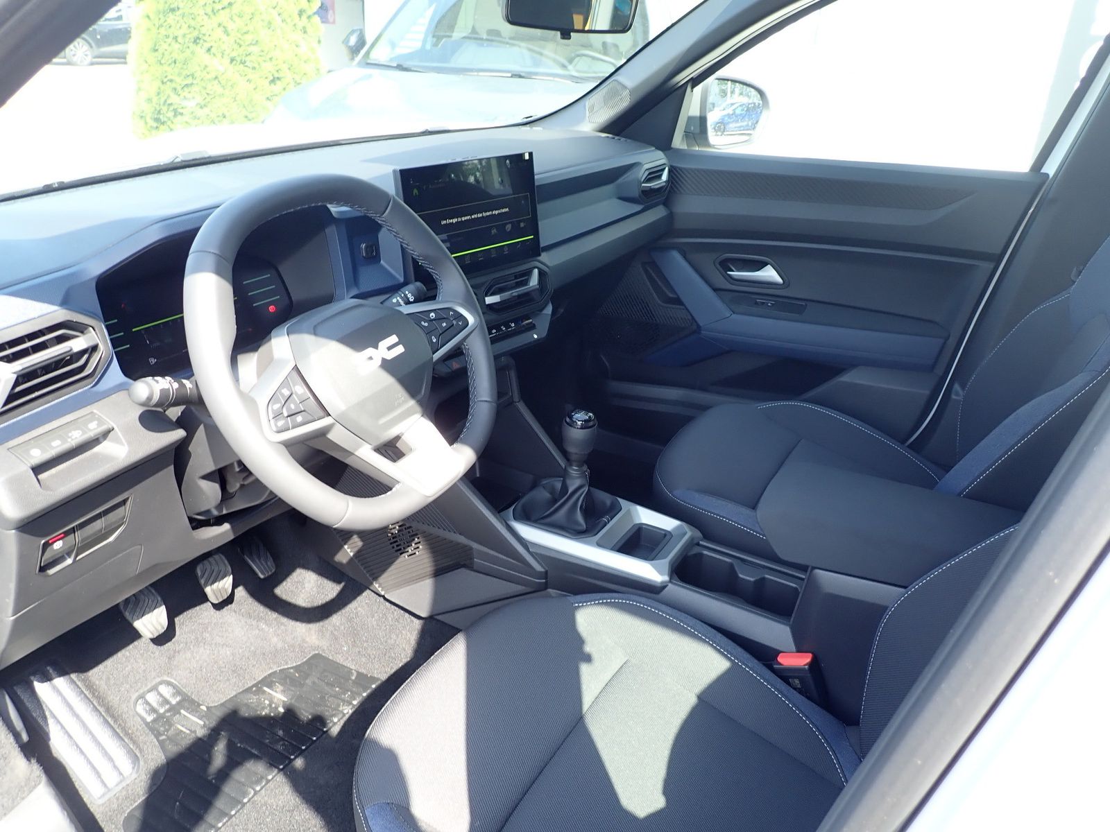 Fahrzeugabbildung Dacia Bigster Expression TCe 140