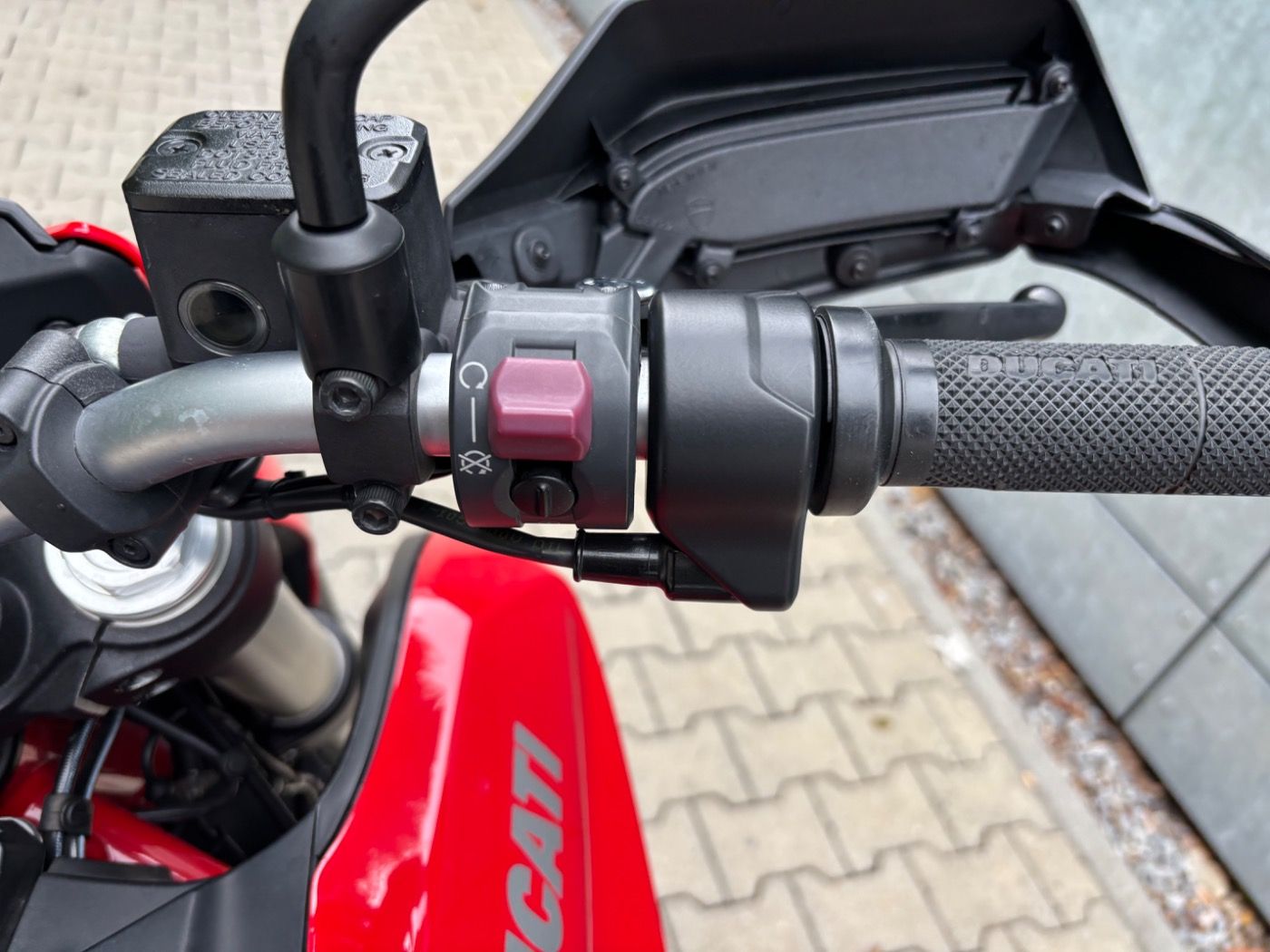 Fahrzeugabbildung Ducati Hypermotard 939