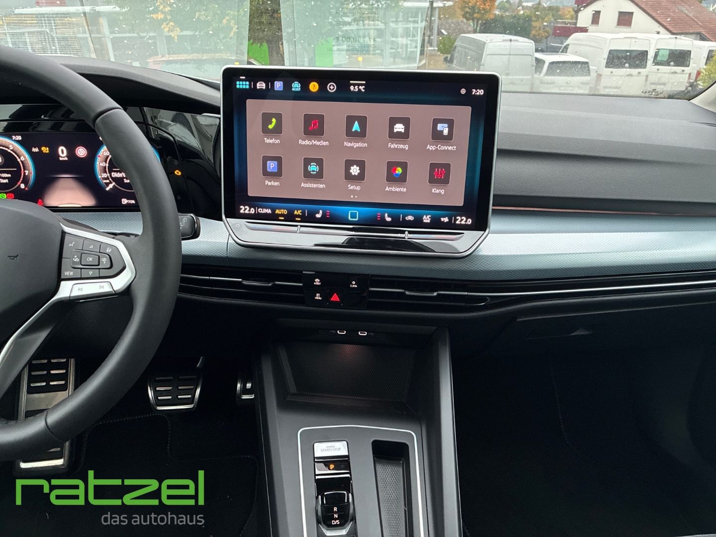 Fahrzeugabbildung Volkswagen Golf GOAL 1.5 eTSI DSG Allwetter+SHZ+PDC+LED