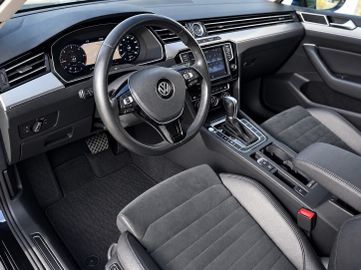 Volkswagen Passat Variant - 10
