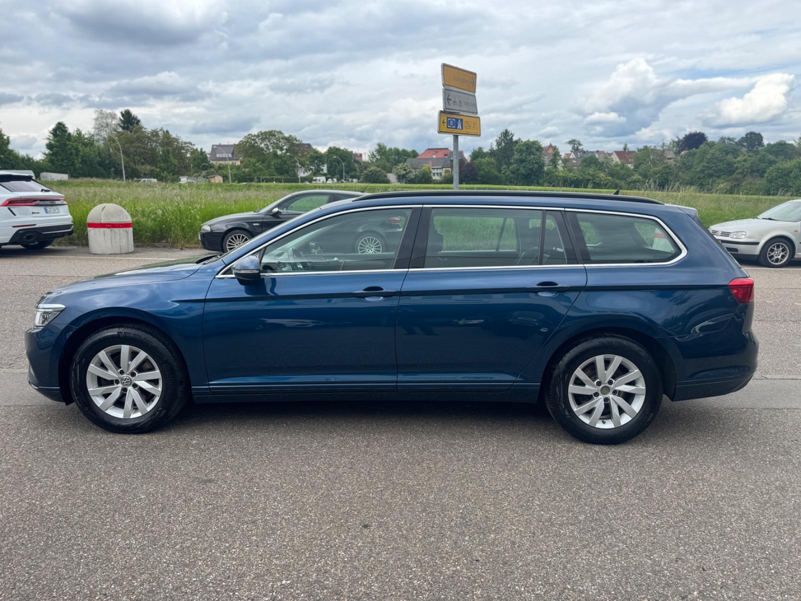 Volkswagen Passat 2.0 TDI Variant Business Navi Matrix ACC