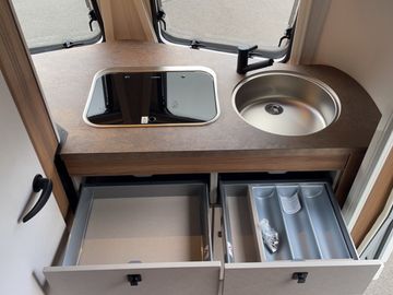 HYMER  ERIBA  HYMERCAR ERIBA Touring 320 Legend 