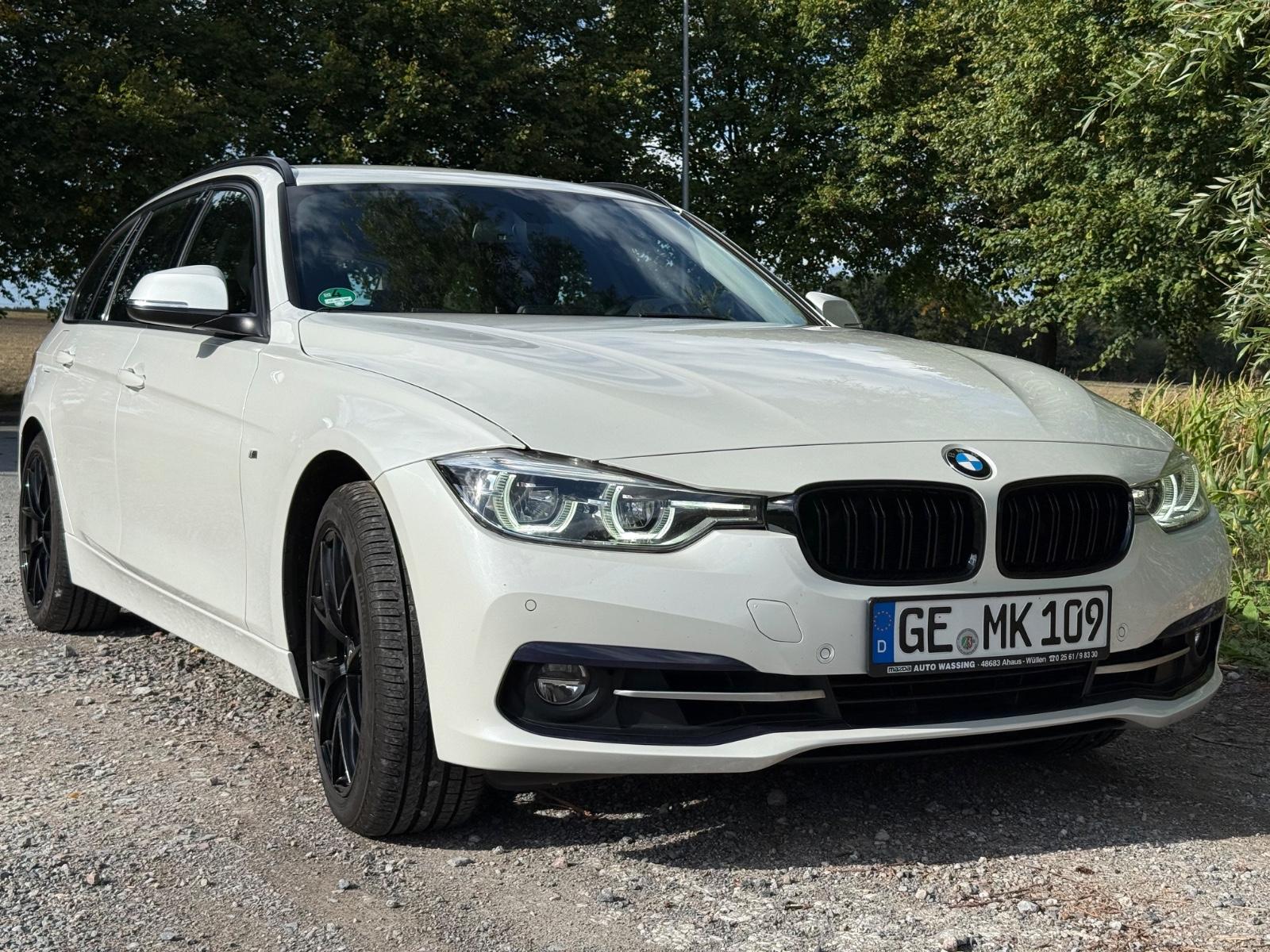 BMW 320i xDrive Touring Sport Line Automatic Spo...