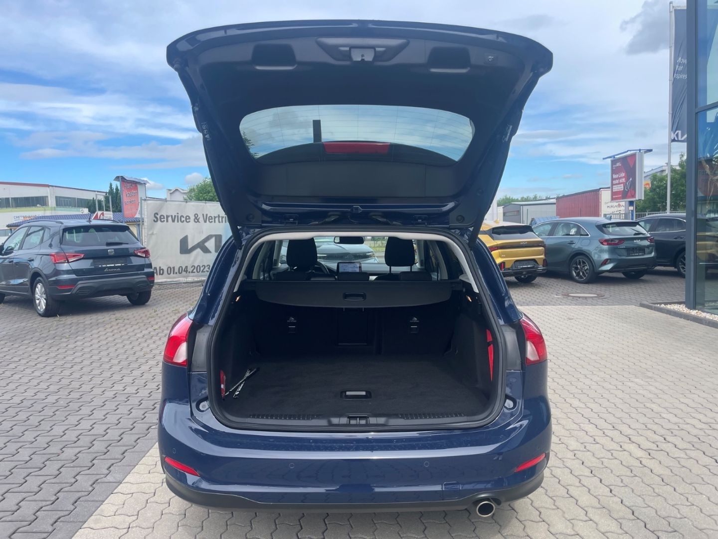 Fahrzeugabbildung Ford Focus Turnier Titanium X Kamera elek. AHK LED