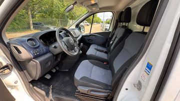 Opel Vivaro - 10