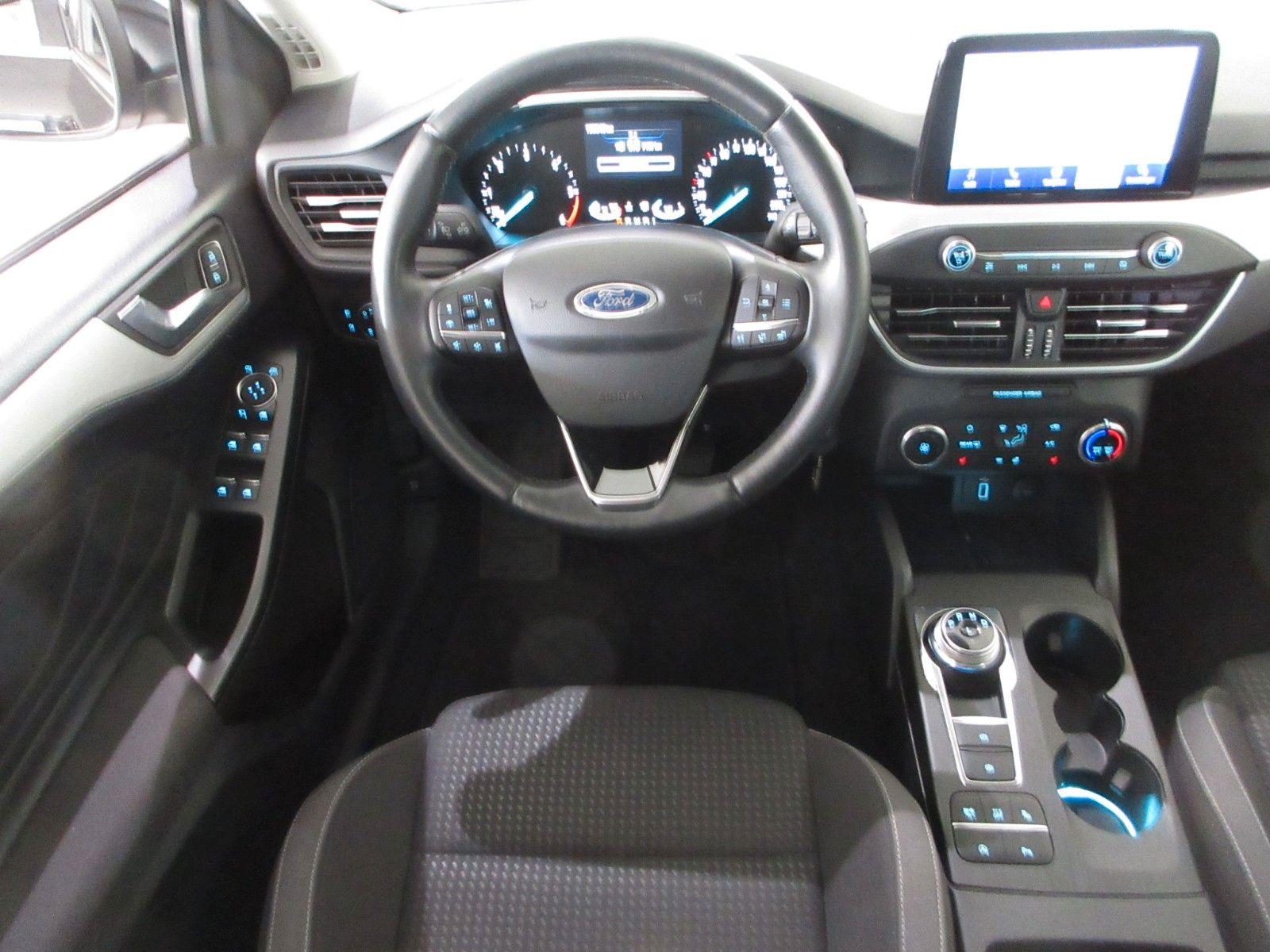 Fahrzeugabbildung Ford Focus Turnier 1.5D Cool & Conn LED/SHZ/LHZ