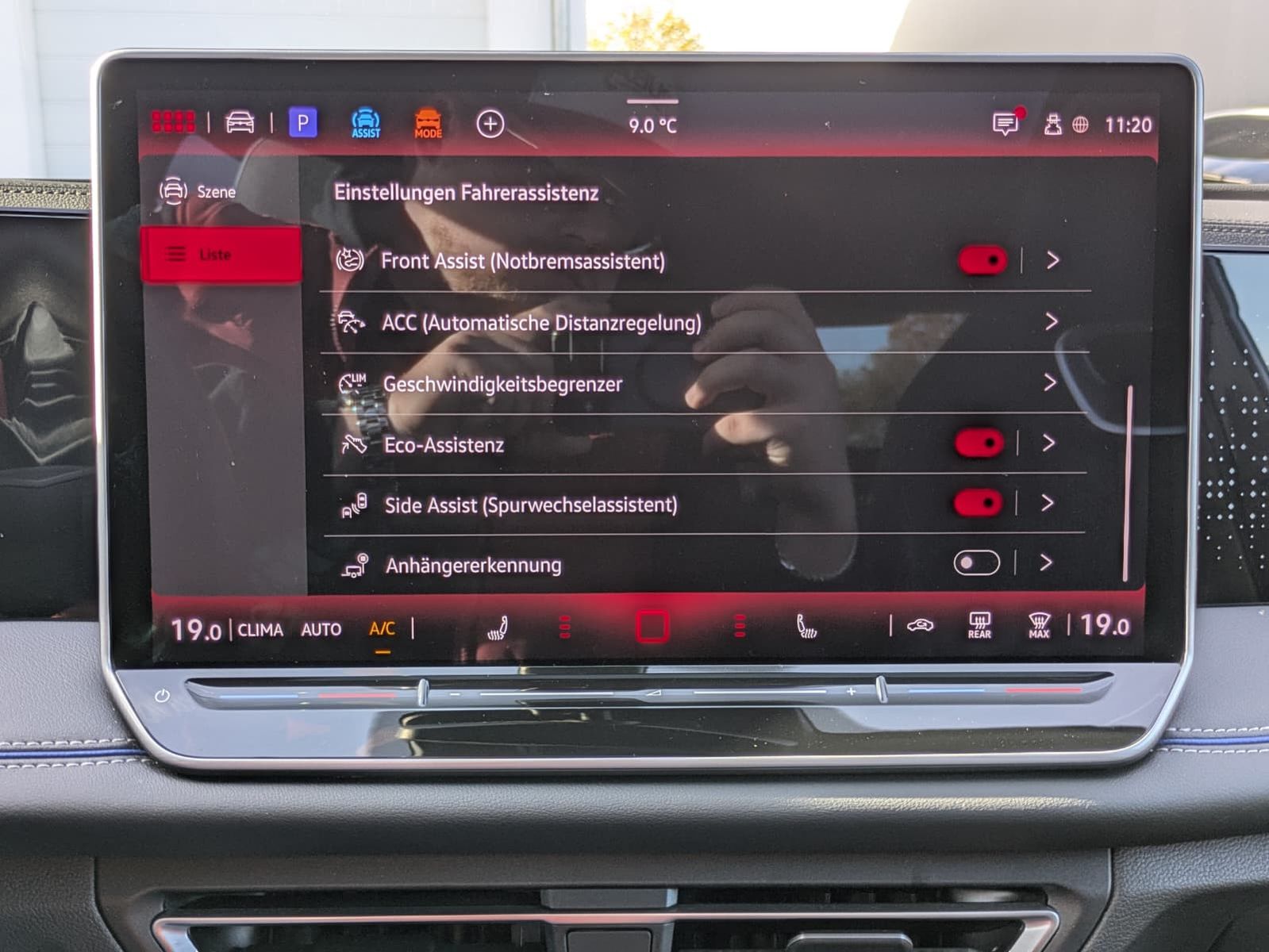 Fahrzeugabbildung Volkswagen Tiguan 2.0 TDI 4M R-Line PANO*H&K*AHK*MATRIX*20"