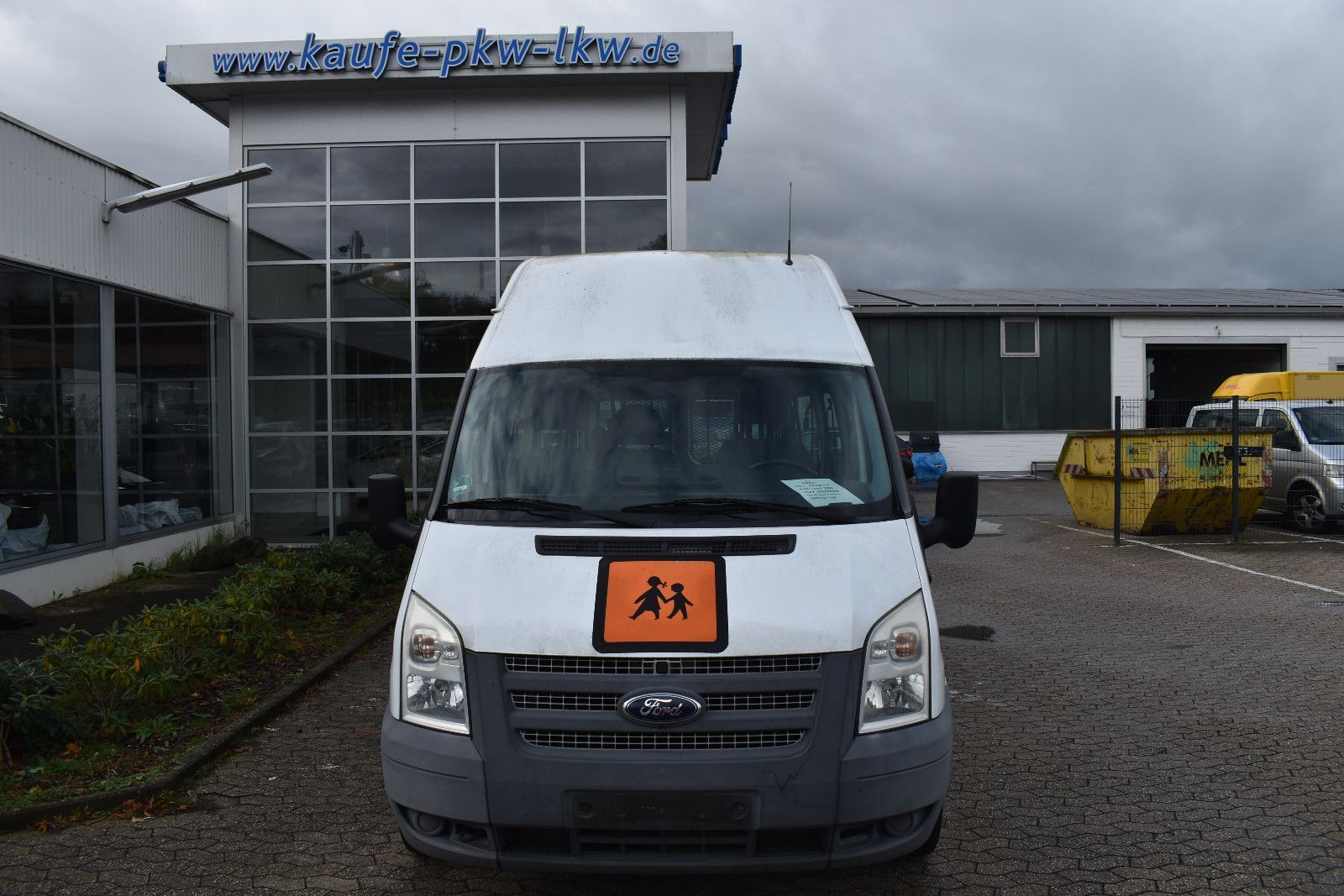 Fahrzeugabbildung Ford Transit Kombi FT 300 L Behindertengerecht *1197