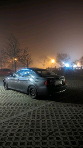 BMW E90 325i 218ps