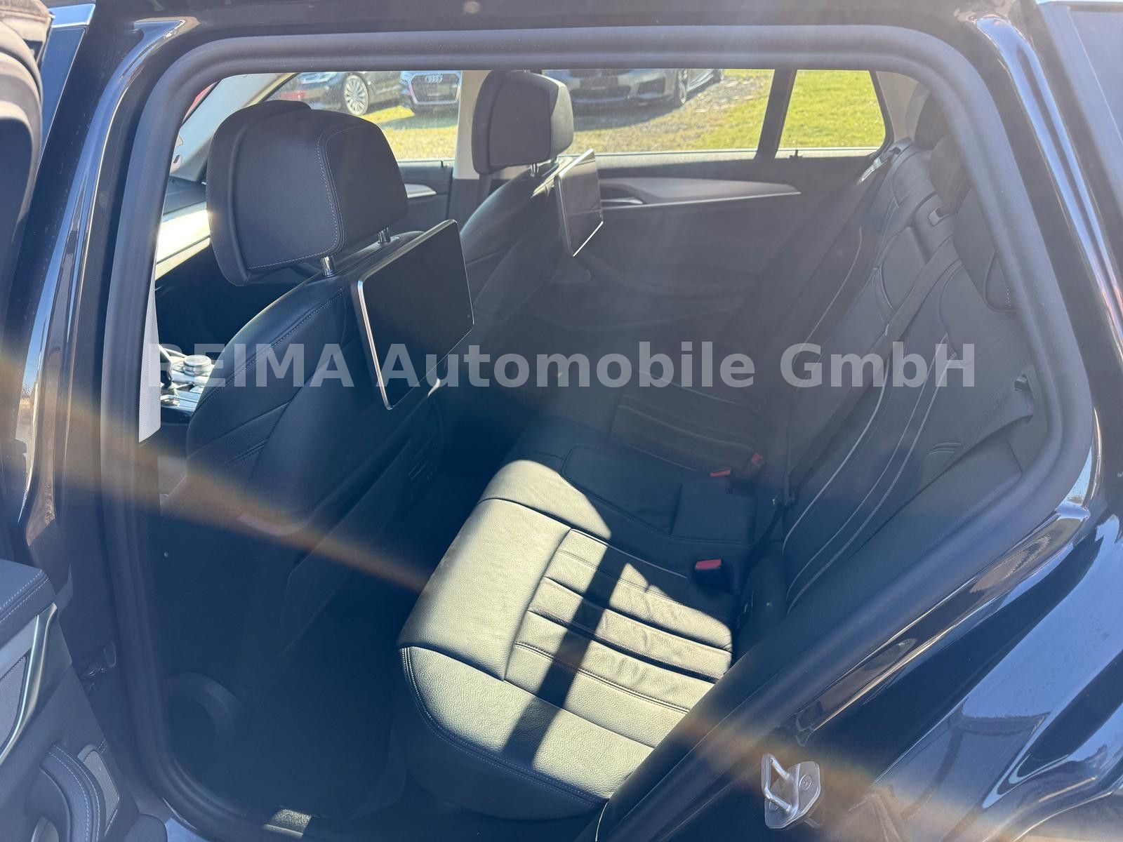 Fahrzeugabbildung BMW 530i Touring xDrive,Laser,TV,Fond-Entertainment