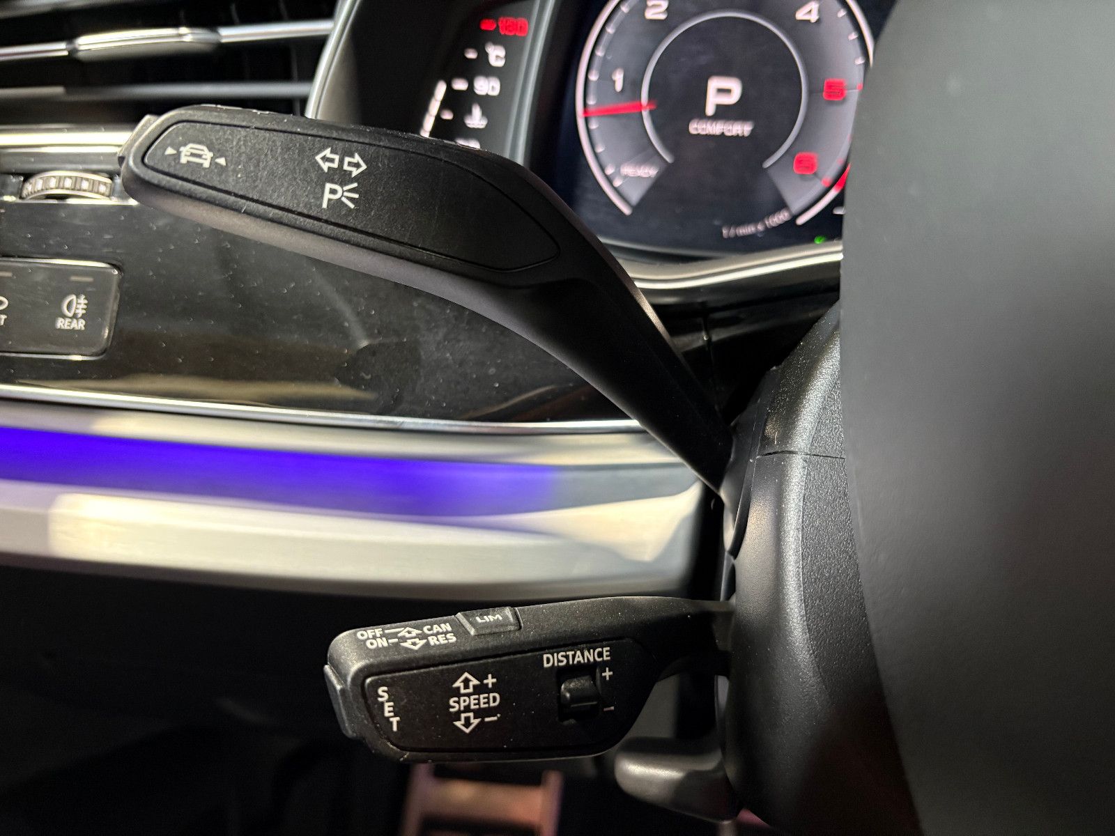 Fahrzeugabbildung Audi Q8 50 TDI quattro/PANO/NACHTSICHT/MEMORY/APPLE/