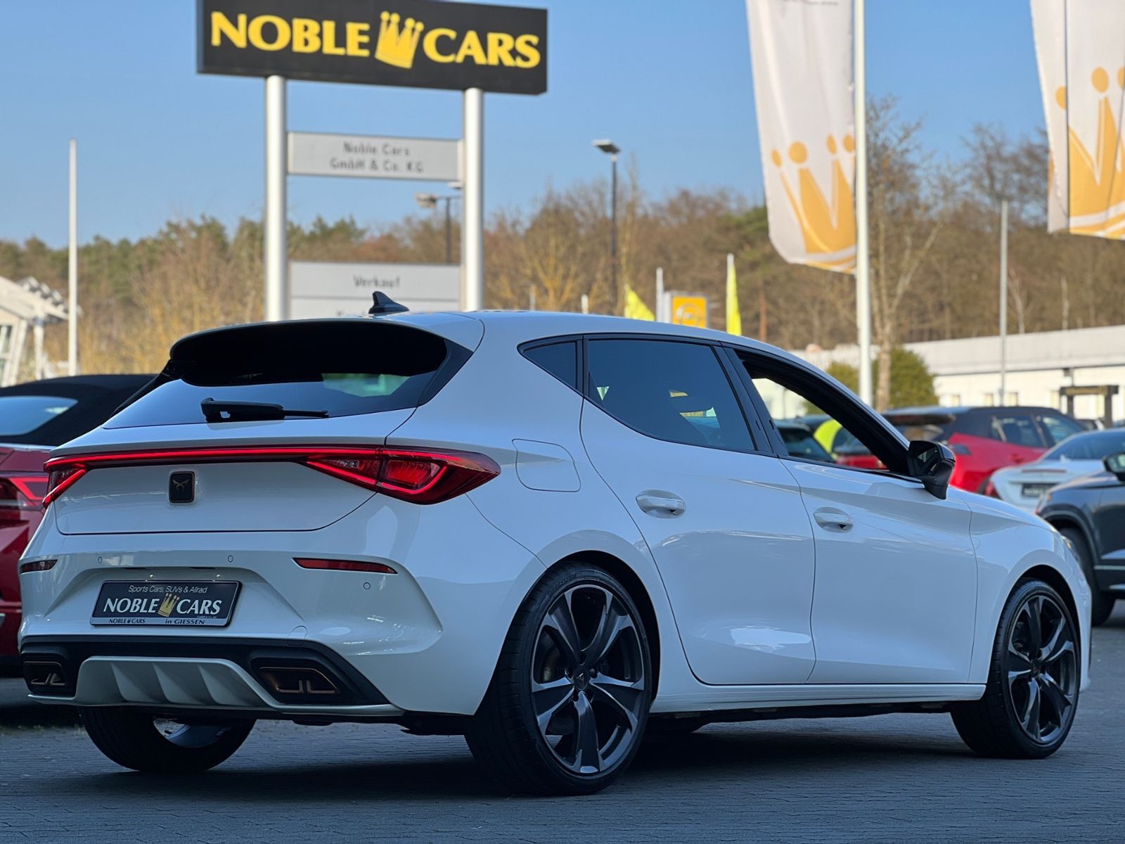 Fahrzeugabbildung CUPRA Leon Lim. VZ e-Hybrid FULL LINK LED NAVI