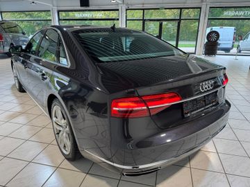 Audi A8 - 9