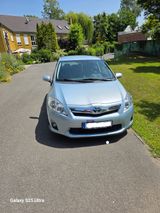 Toyota Auris Hybrid Life 1,8-l-VVT-i Life - Toyota Auris von privat
