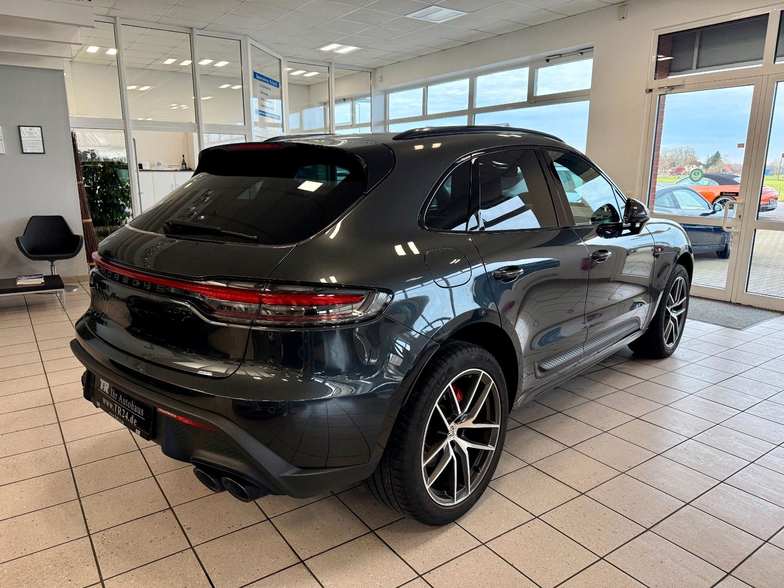 Fahrzeugabbildung Porsche Macan S Keyless/BOSE/360View/SportChrono