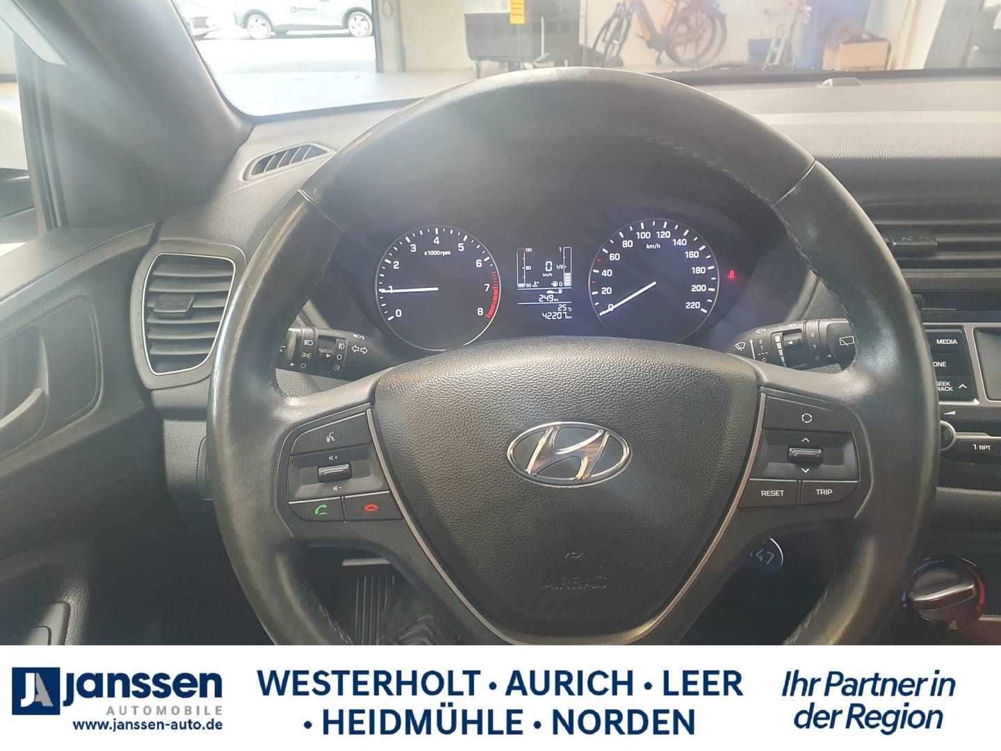 Fahrzeugabbildung Hyundai i20 Sonderedition YES!