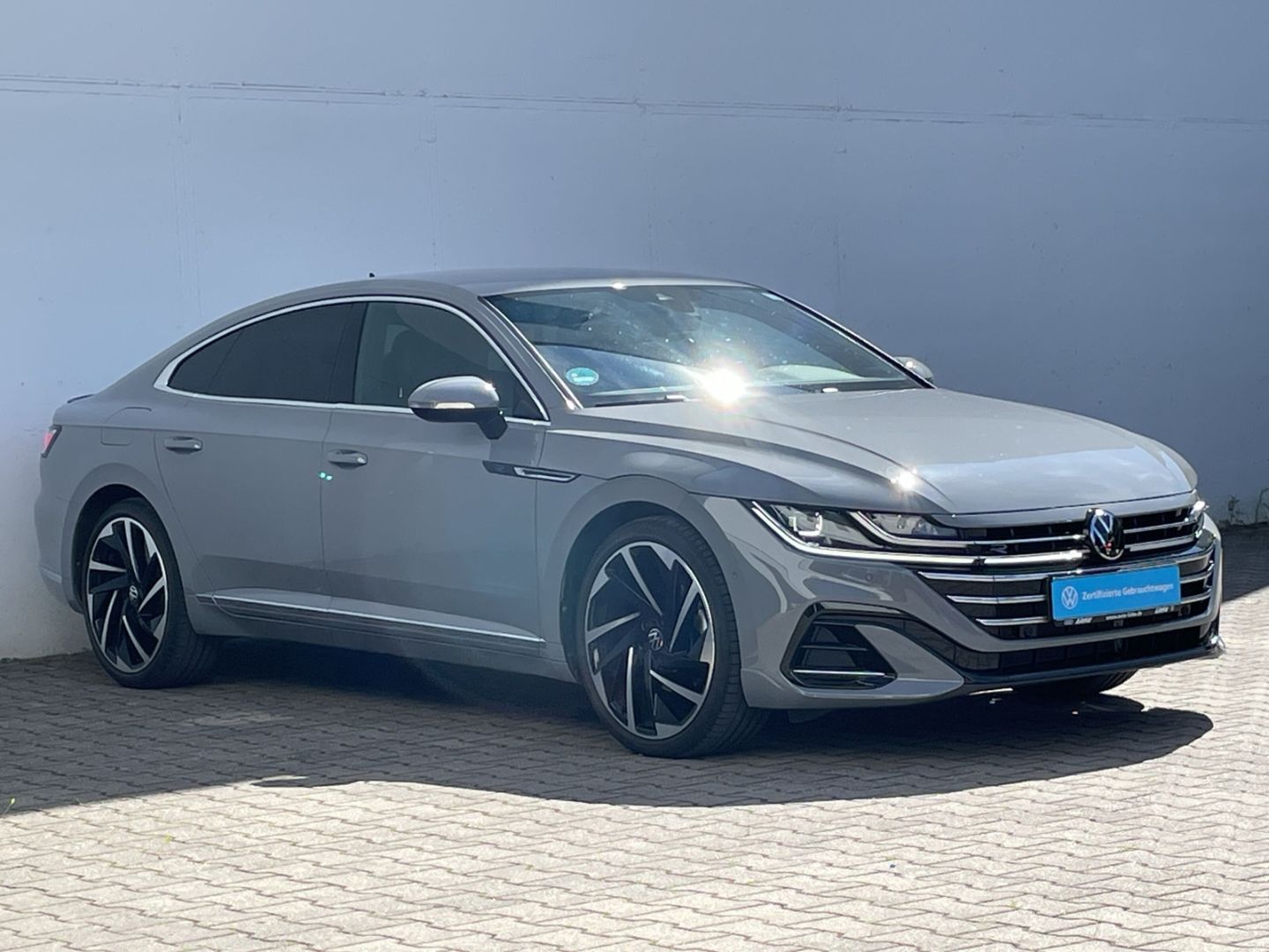Arteon 2.0 TSI DSG R-Line AHK/DCC/Kamera/Keyless