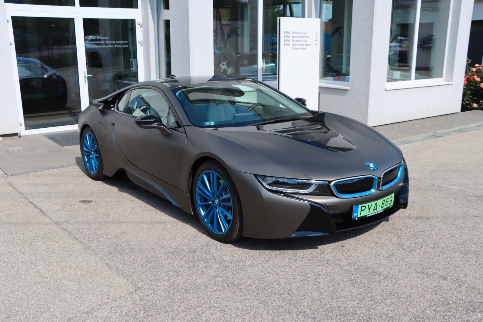 BMW i8 Coupe 7500km