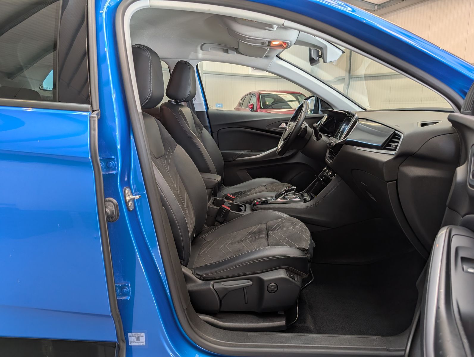 Fahrzeugabbildung Opel Grandland 1.6 PHEV GS Line ACC LED Winter-Paket