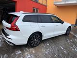 Volvo V60 T6 Recharge AWD Geartronic R Design Rech... - Volvo V60 von privat