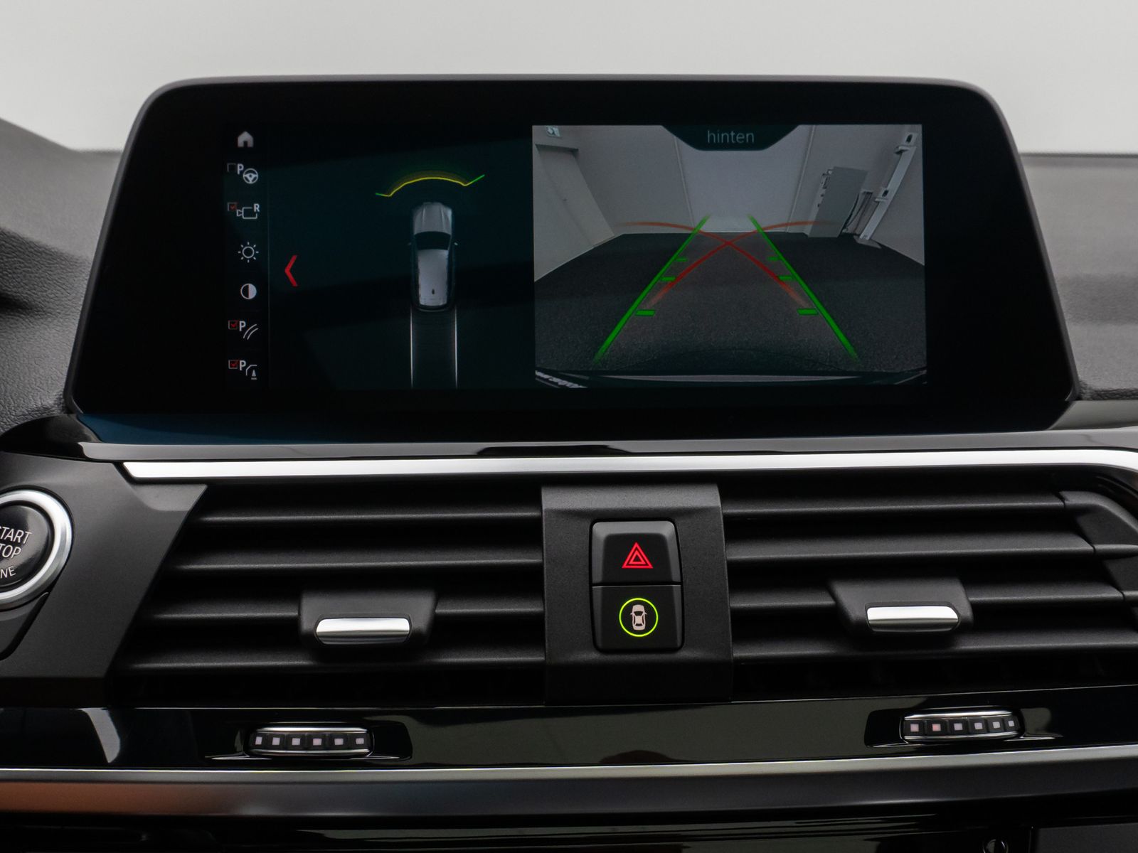 Fahrzeugabbildung BMW X3 xD20d xLine Kamera Panorama HUD DAB HiFi 19"