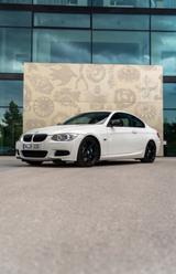 BMW 335is | N54 | 326ps | DKG | Leder | Sondermodell - BMW 335 aus 2010: Coupé, 335i