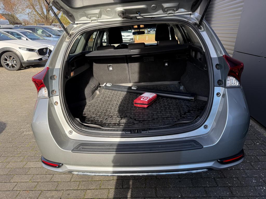 Toyota Auris Touring Sports