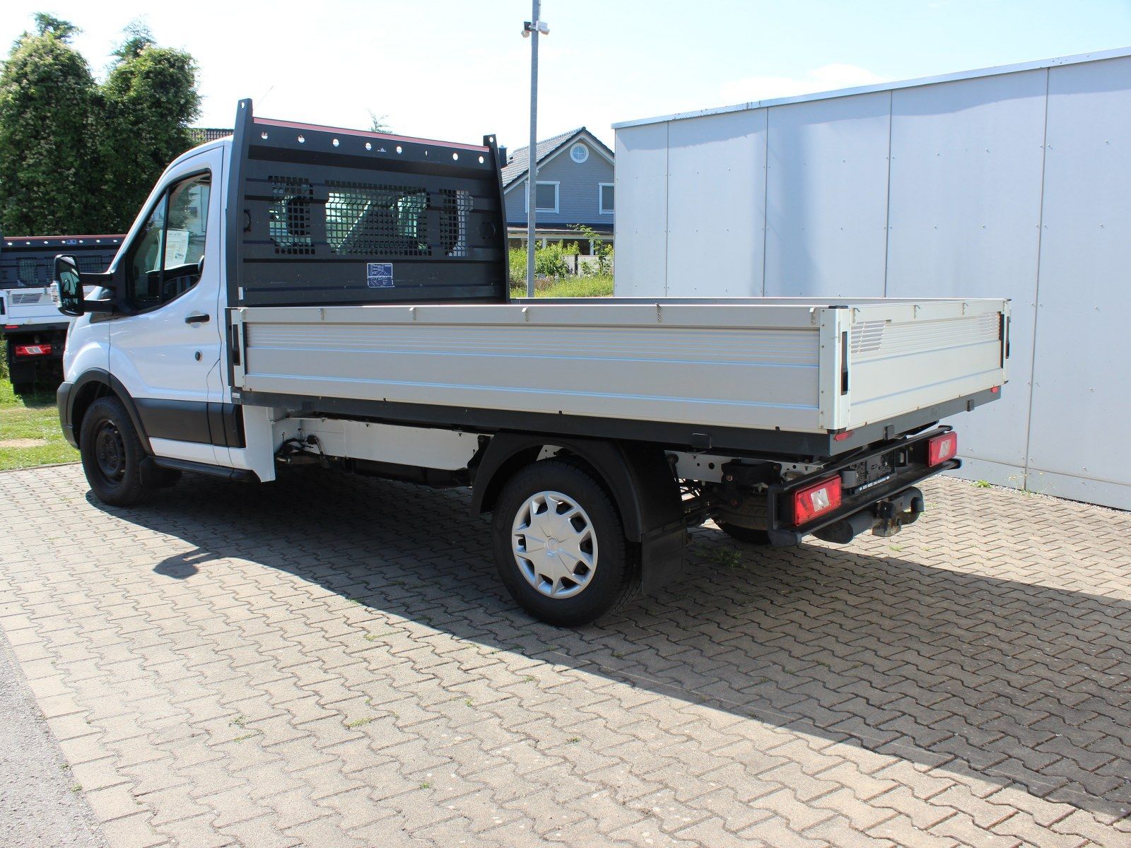 Fahrzeugabbildung Ford Transit 350 L2 Einzelkabine Trend 2,0 TDCi DPF