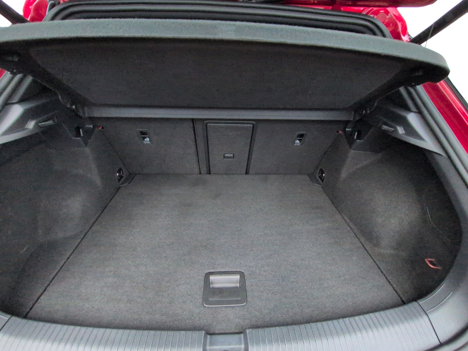 T-Roc R AHK+BlackStyle+Estoril+