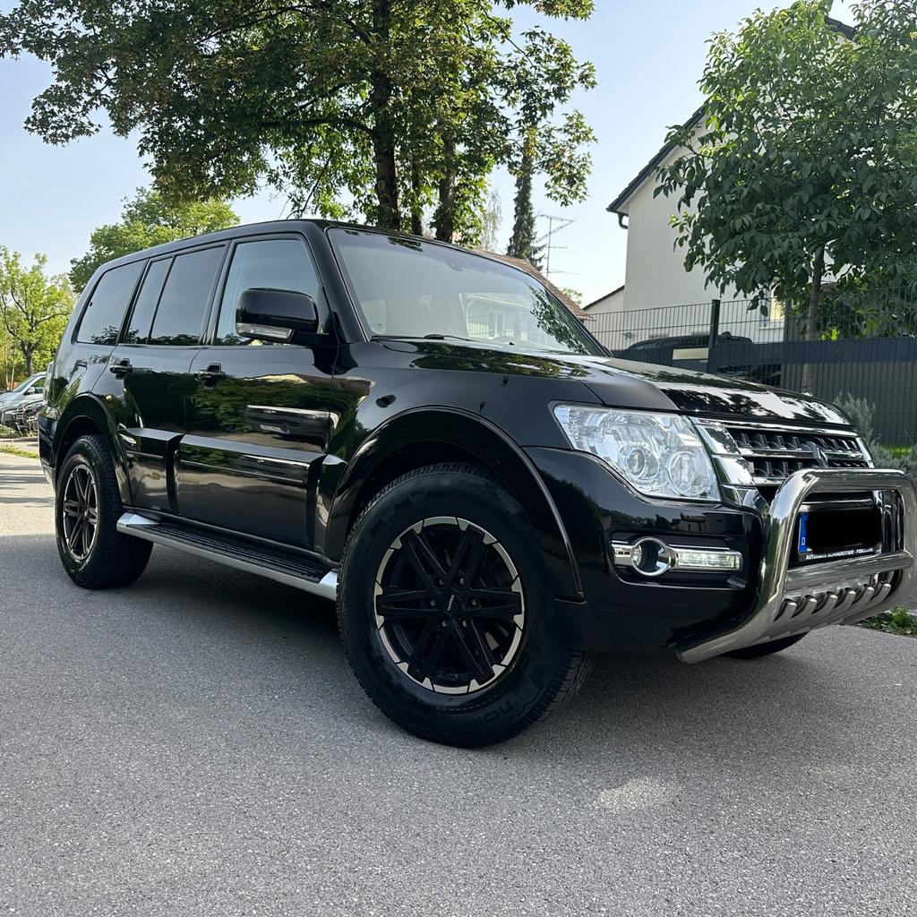 Mitsubishi Pajero 3.2 DI-D SUV-Star  7 SITZER. EURO6. TÜV28