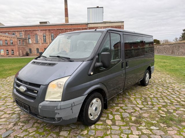 Ford Transit 9 Sitze / Klima / 2x Schiebetüren