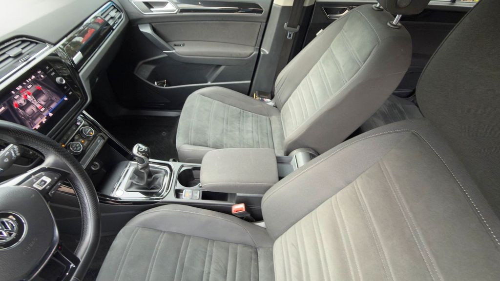 Image of Volkswagen Touran