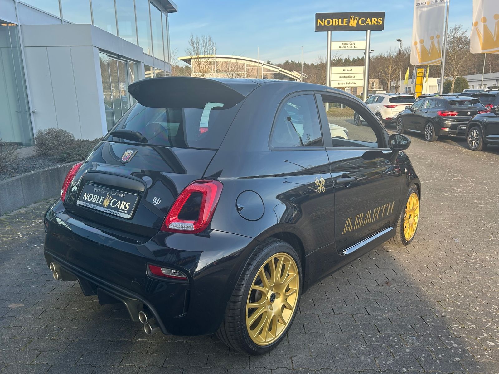 Fahrzeugabbildung Abarth 695 75 Anniversario 1.4 T-Jet BEATS