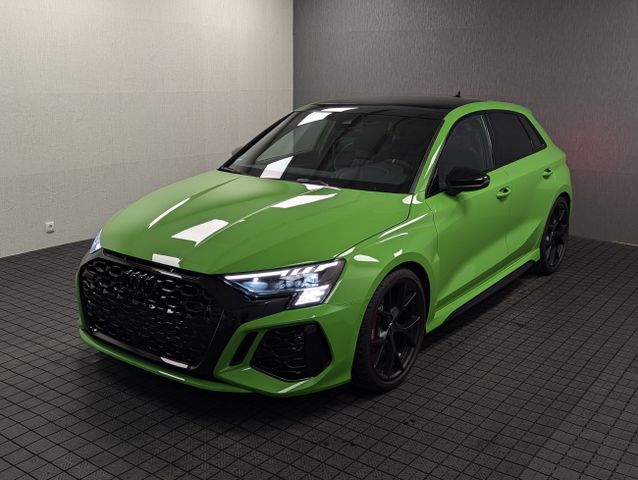 Audi RS 3 2.5 TFSI quattro+Kamara+ACC+Shzg+Feinnappa