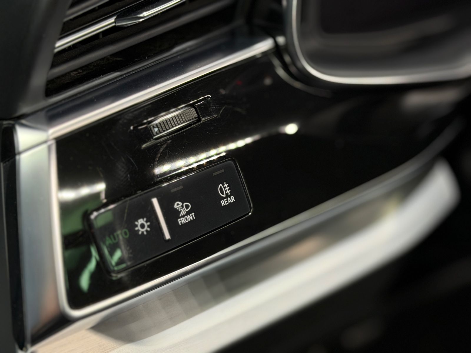 Fahrzeugabbildung Audi SQ7 4.0 TDI quattro|3D BANG&OLUFSEN|PANORAMA|AHK