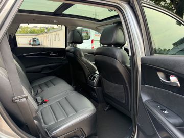 KIA Sorento - 12