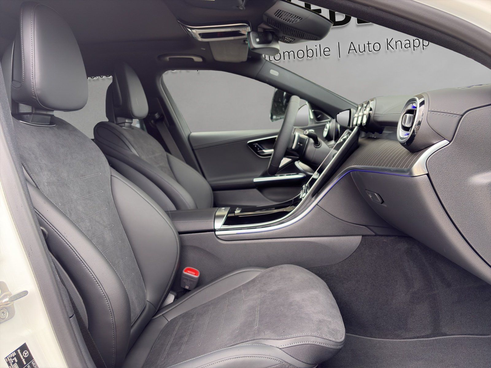 Fahrzeugabbildung Mercedes-Benz C 300 d T AMG Head-Up DIGITAL Burmester 360° PSD