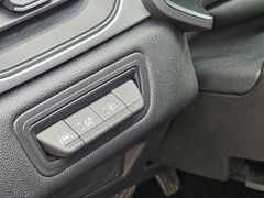 Fahrzeugabbildung Captur II Intens 1.3 TCe 140 EDC EU6d Leder LED